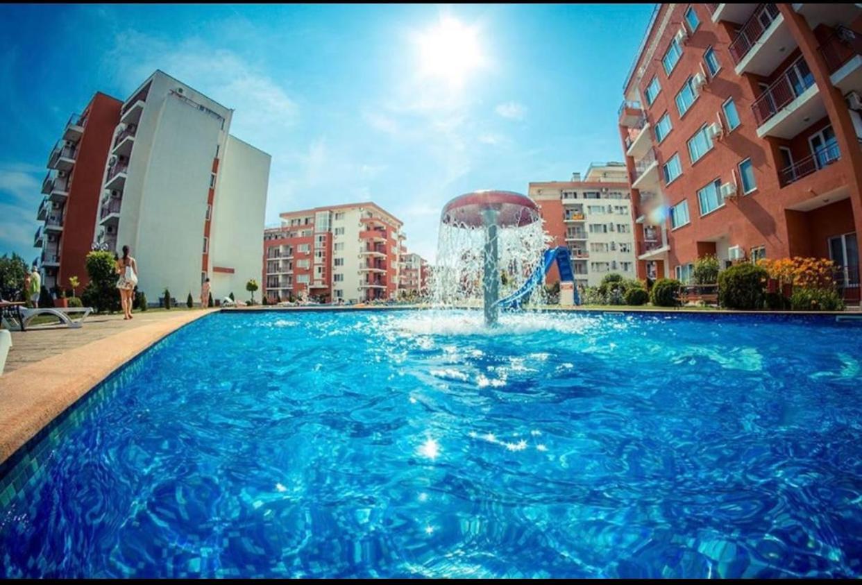 Fort Noks- Marina- Avalonia Apartment Светий Влас Екстер'єр фото