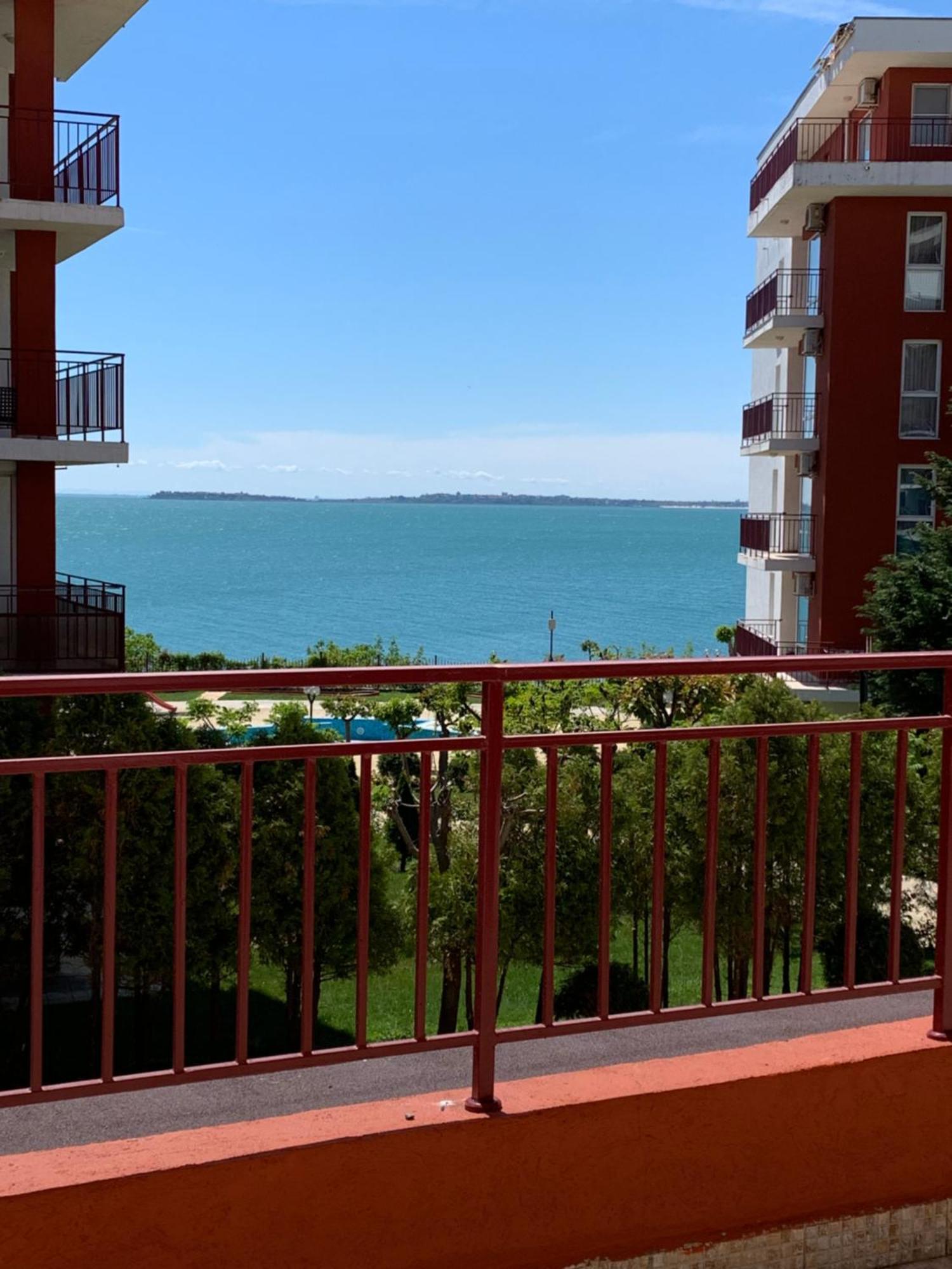 Fort Noks- Marina- Avalonia Apartment Светий Влас Екстер'єр фото